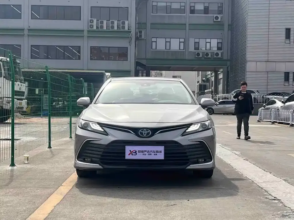 Toyota Camry 2021 из CN, фото 2