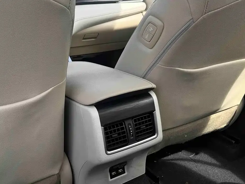 Toyota Camry 2021 из CN, фото 5