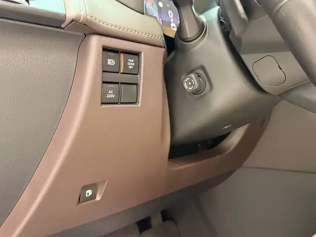 Toyota Vellfire 2023 из CN, фото 9