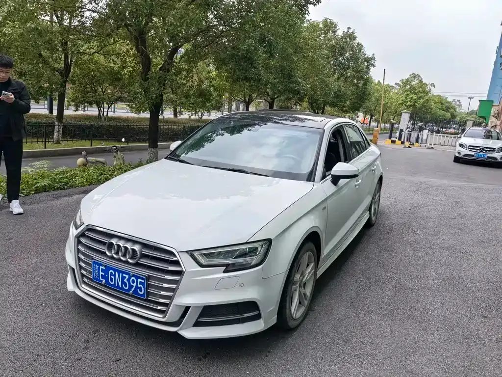 Audi A3 2021 из CN, фото 1