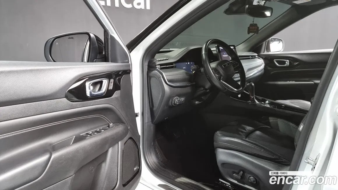 Jeep Compass 2022 из KR, фото 10
