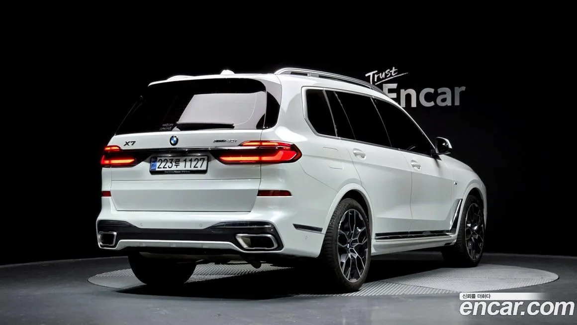 BMW X7 — фото 2