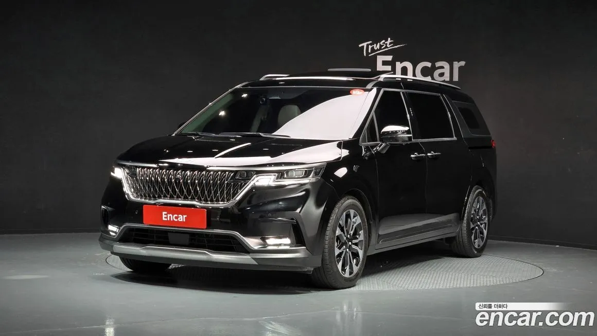 Kia Carnival — фото 1