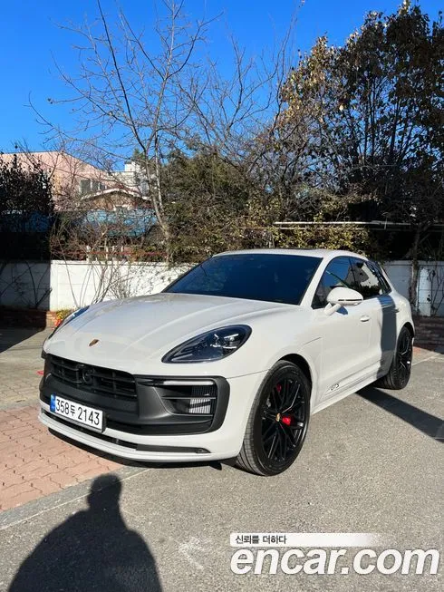 Porsche Macan — фото 1