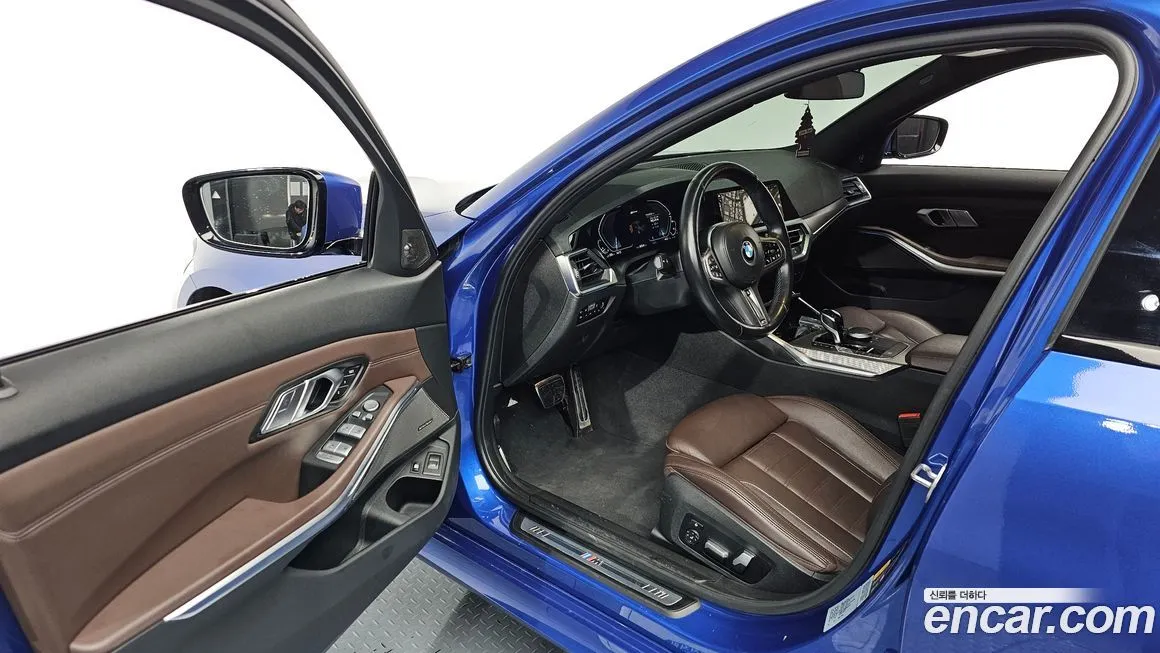 BMW 3-Series 2021 из KR, фото 10