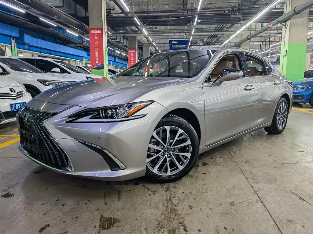 Lexus ES 2023 из CN, фото 1