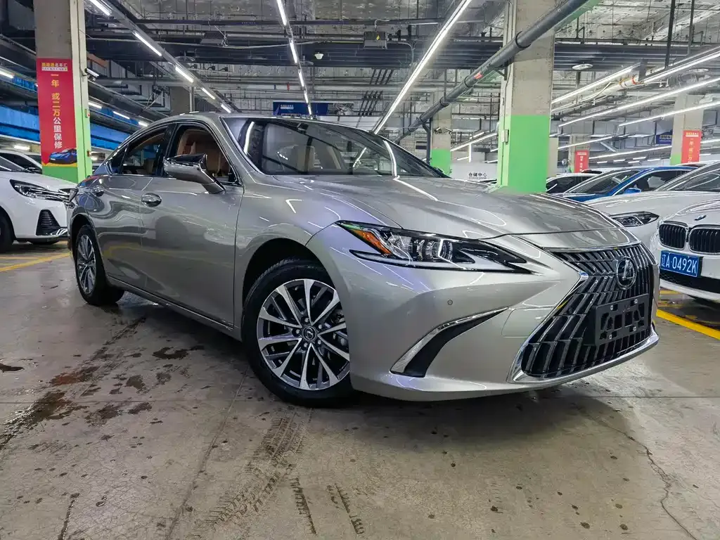 Lexus ES 2023 из CN, фото 3