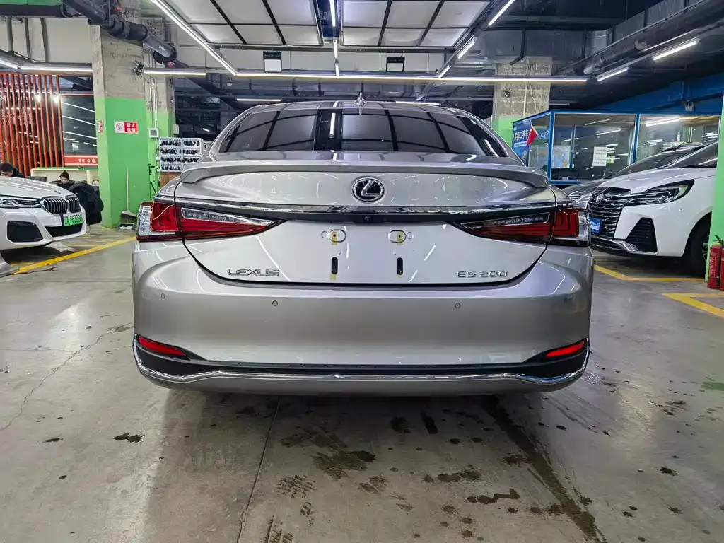 Lexus ES 2023 из CN, фото 5
