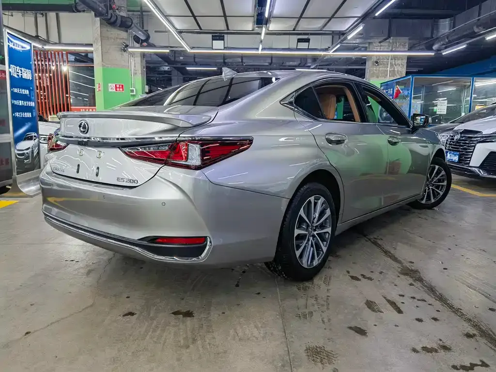Lexus ES 2023 из CN, фото 6