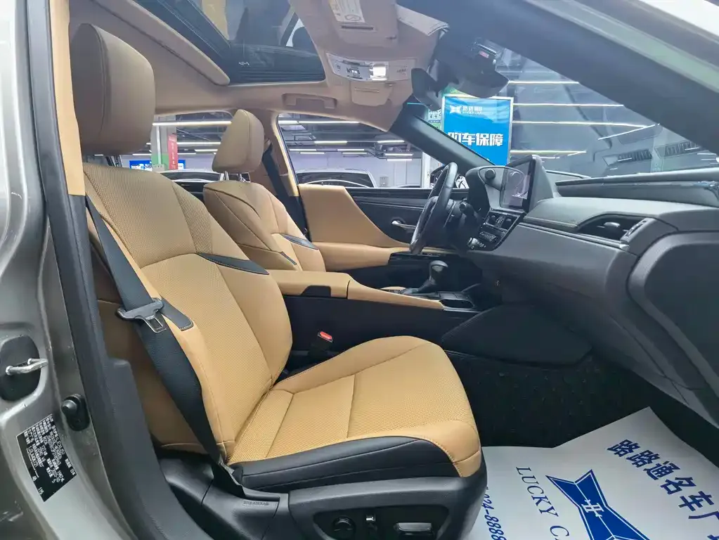 Lexus ES 2023 из CN, фото 9