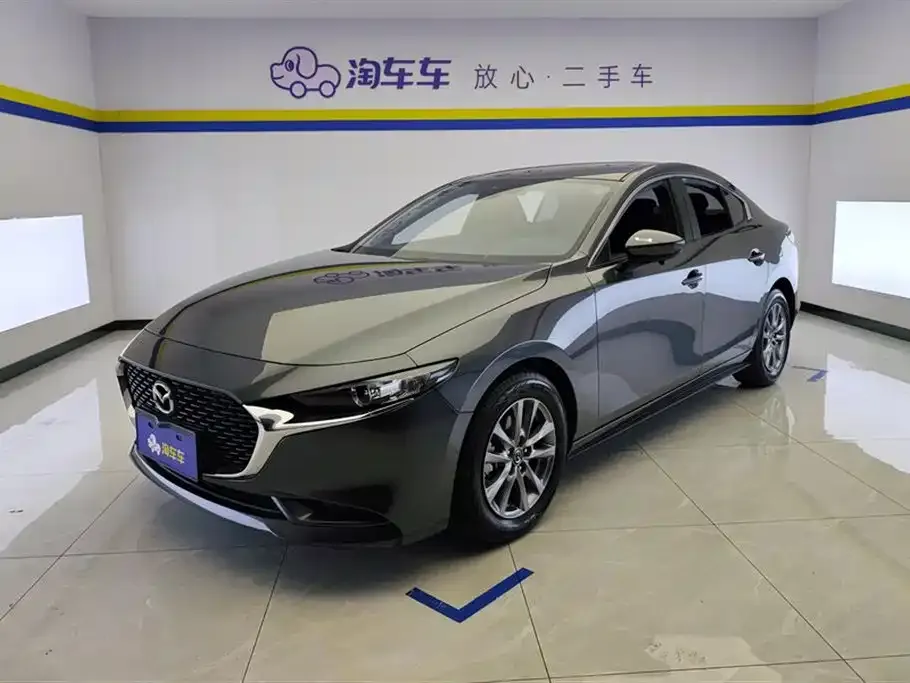 Mazda 3 Axela 2023 из CN, фото 1