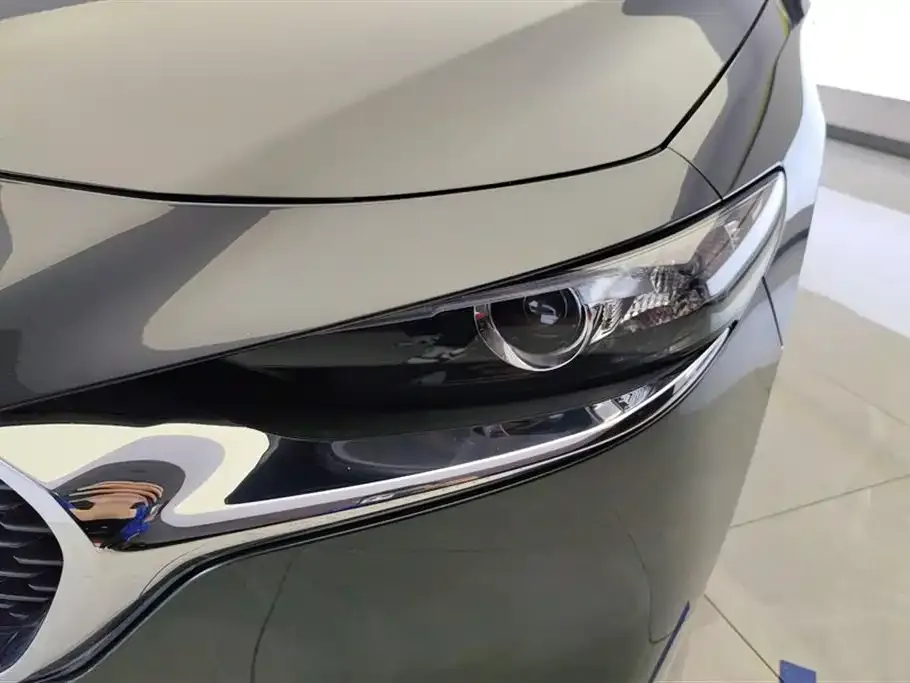 Mazda 3 Axela 2023 из CN, фото 5