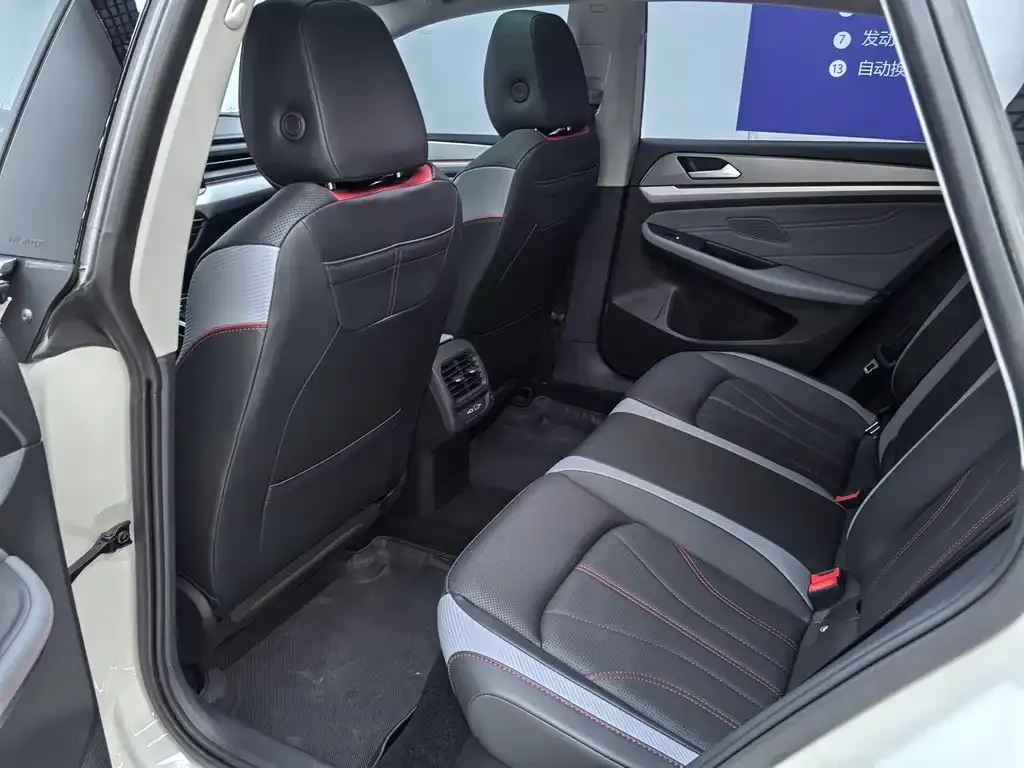 Volkswagen Lamando 2023 из CN, фото 8