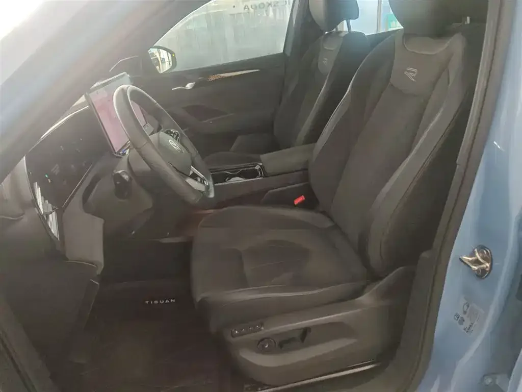 Volkswagen Tiguan L 2024 из CN, фото 7
