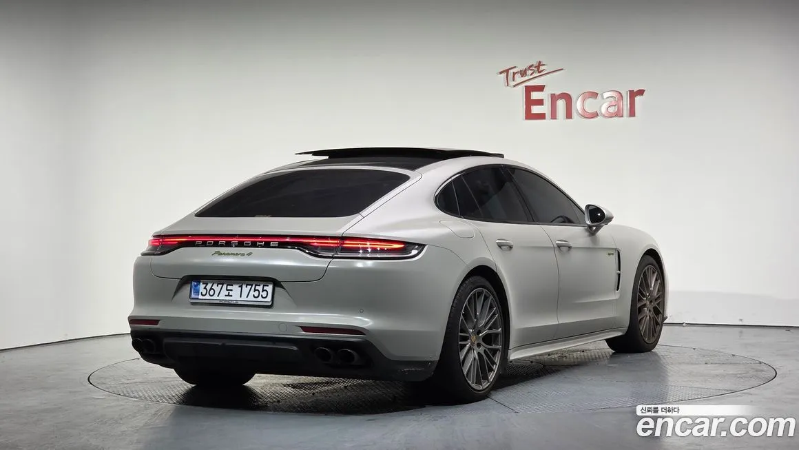 Porsche Panamera 2023 из KR, фото 2