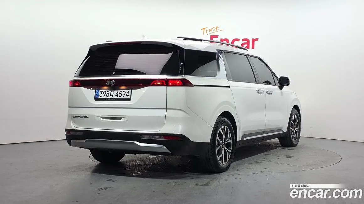 Kia Carnival — фото 2