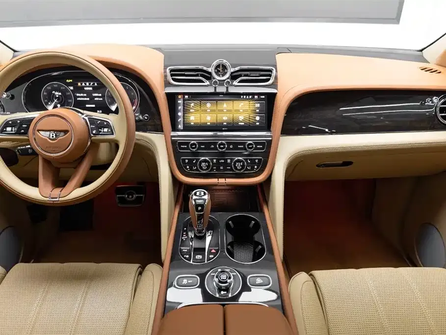 Bentley Bentayga 2022 из CN, фото 10
