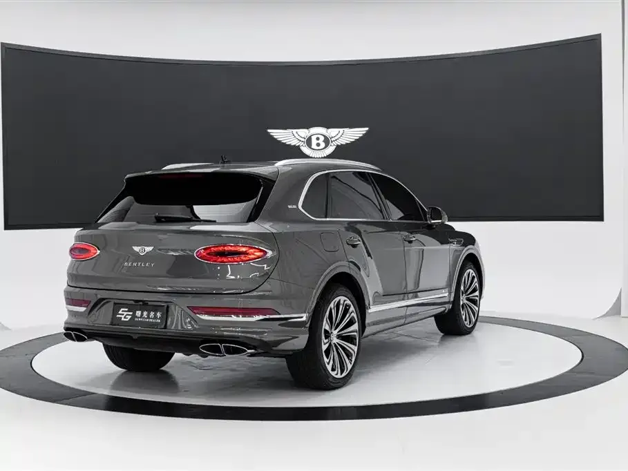 Bentley Bentayga 2022 из CN, фото 4