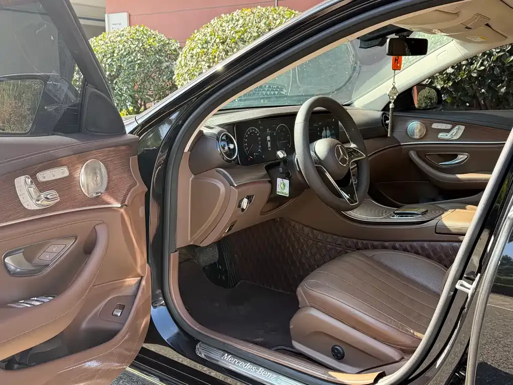 Mercedes-Benz E-Class 2022 из CN, фото 4