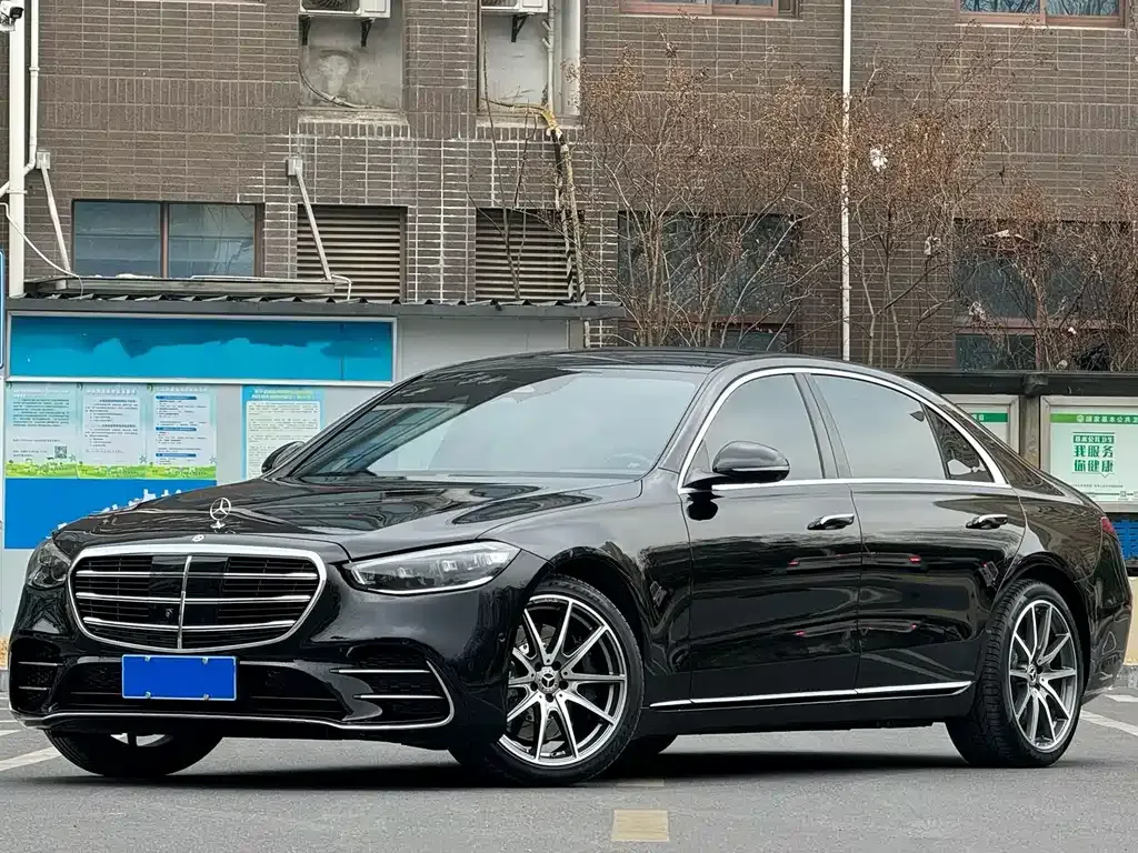 Mercedes-Benz S-Class — фото 1