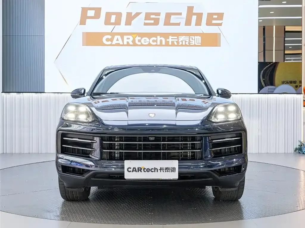 Porsche Cayenne — фото 1