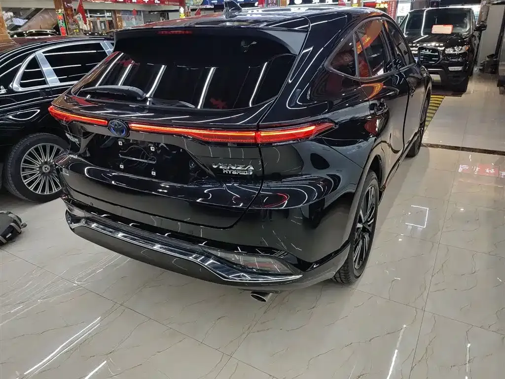 Toyota Venza 2023 из CN, фото 7
