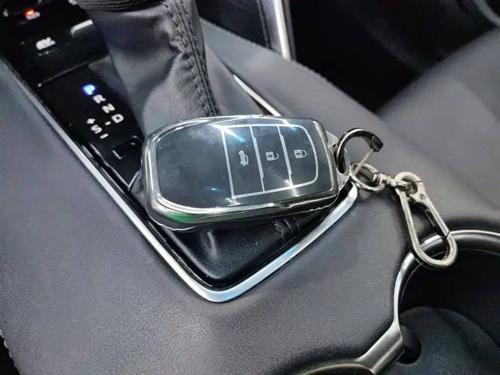 Toyota Venza 2023 из CN, фото 9