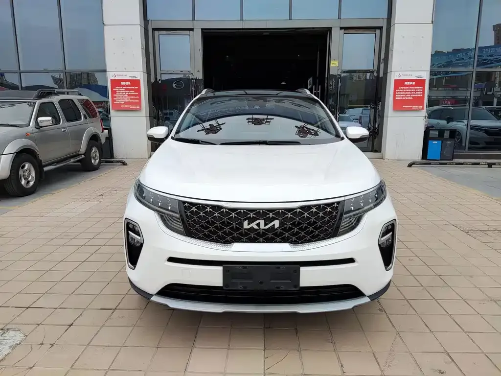 Kia KX5 2023 из CN, фото 2
