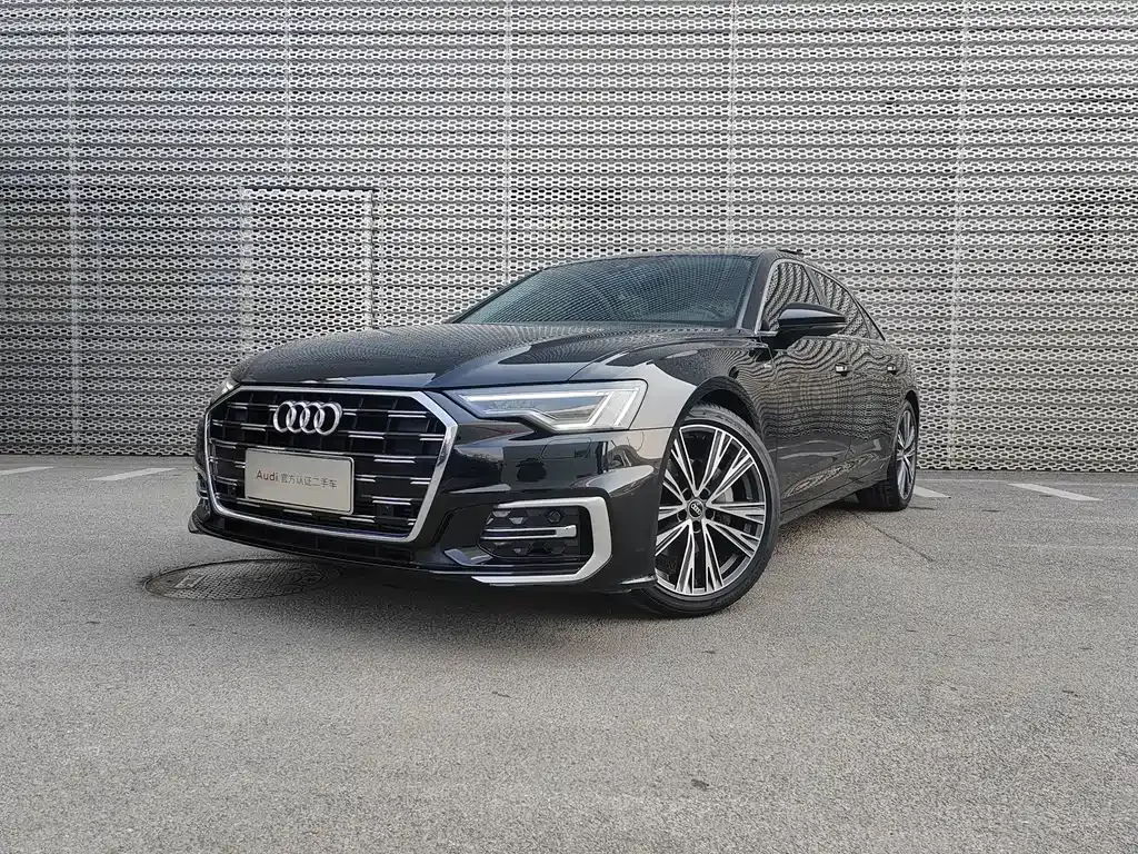 Audi A6L — фото 1