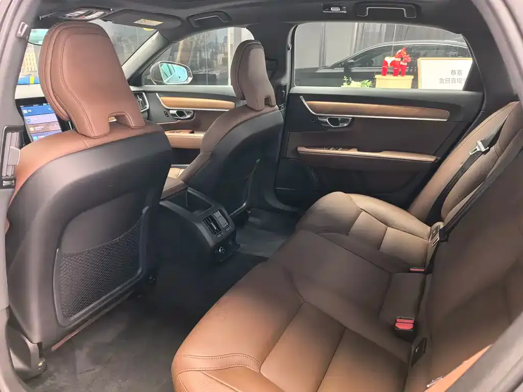 Volvo S90 2025 из CN, фото 6