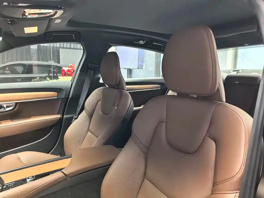 Volvo S90 2025 из CN, фото 7