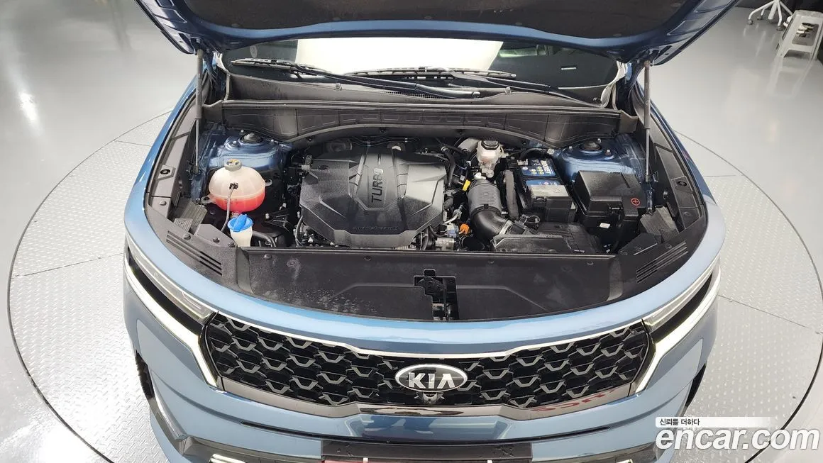 Kia Sorento — фото 6