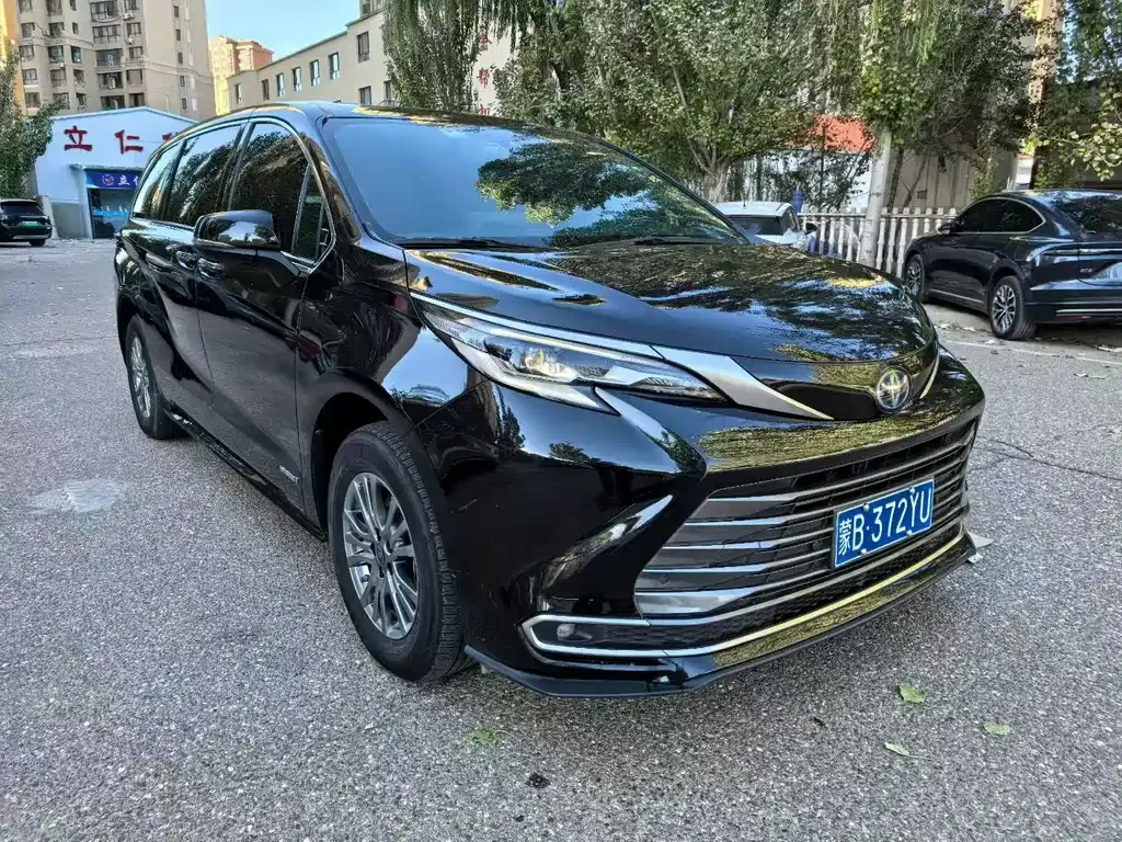 Toyota Sienna 2022 из CN, фото 1