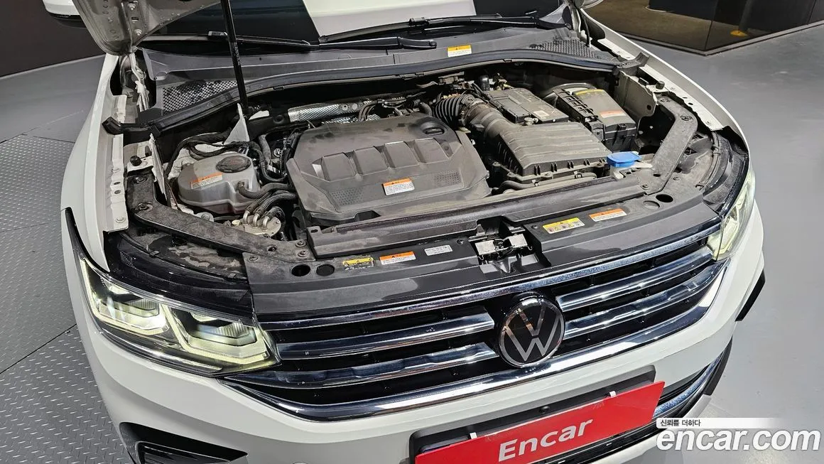 Volkswagen Tiguan — фото 6