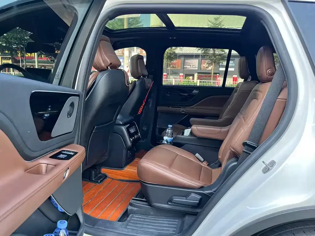 Lincoln Aviator 2021 из CN, фото 4