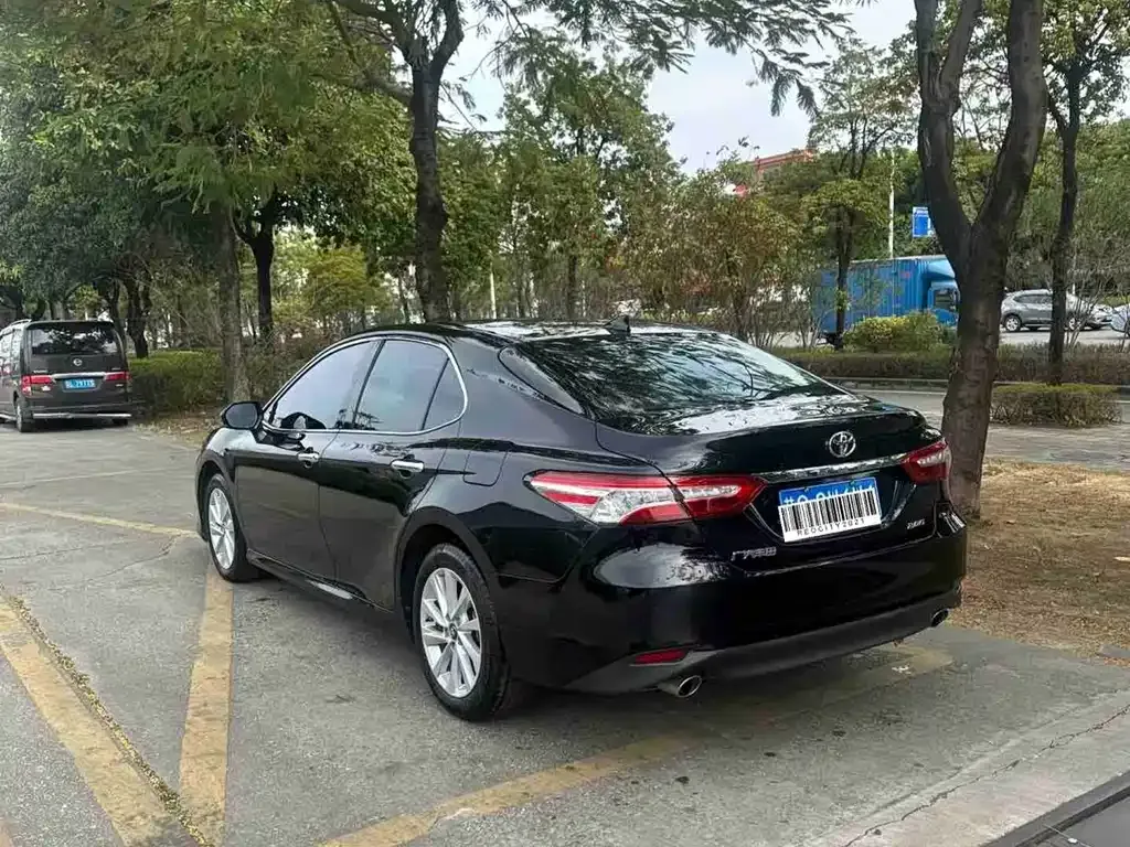 Toyota Camry 2022 из CN, фото 2
