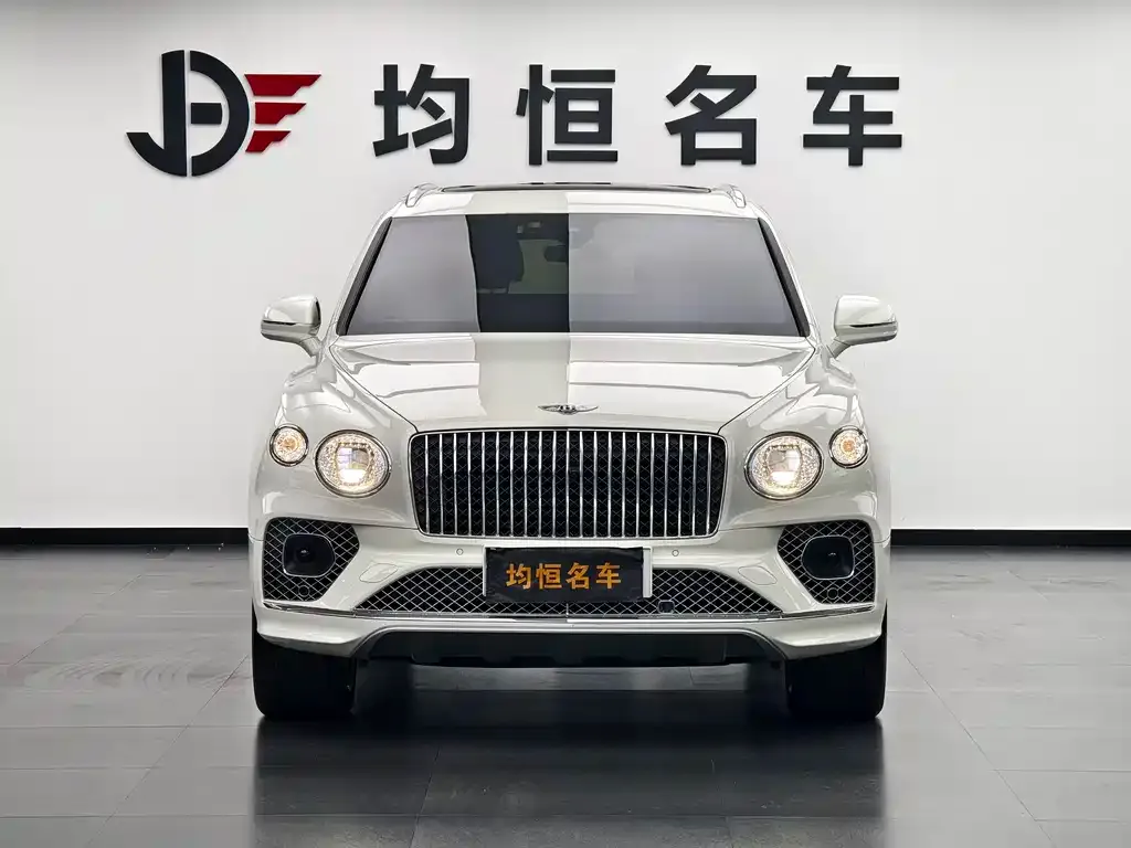 Bentley Bentayga — фото 2