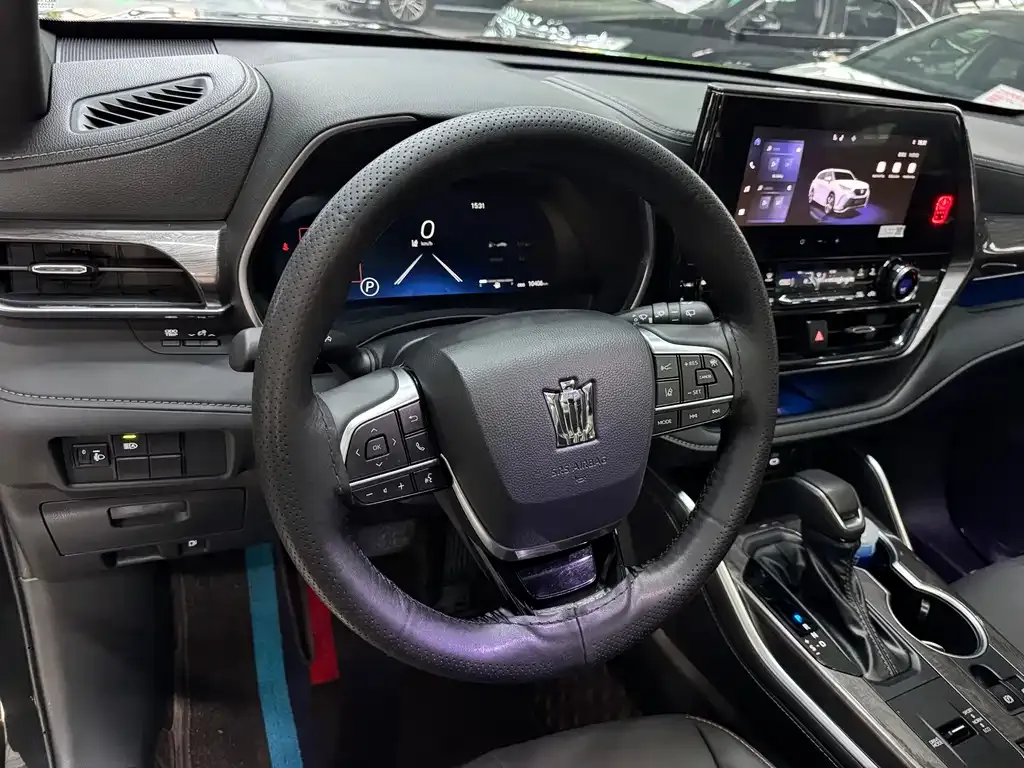 Toyota Crown Kluger 2024 из CN, фото 9
