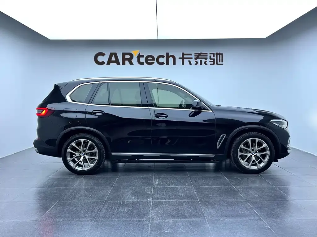 BMW X5 (Import) — фото 4