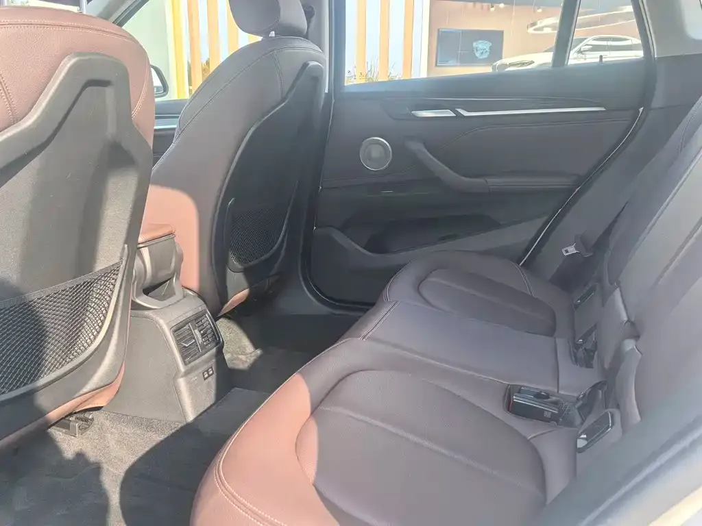 BMW X1 2021 из CN, фото 9