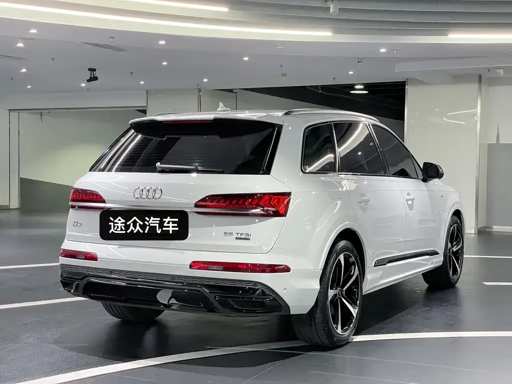 Audi Q7 — фото 4