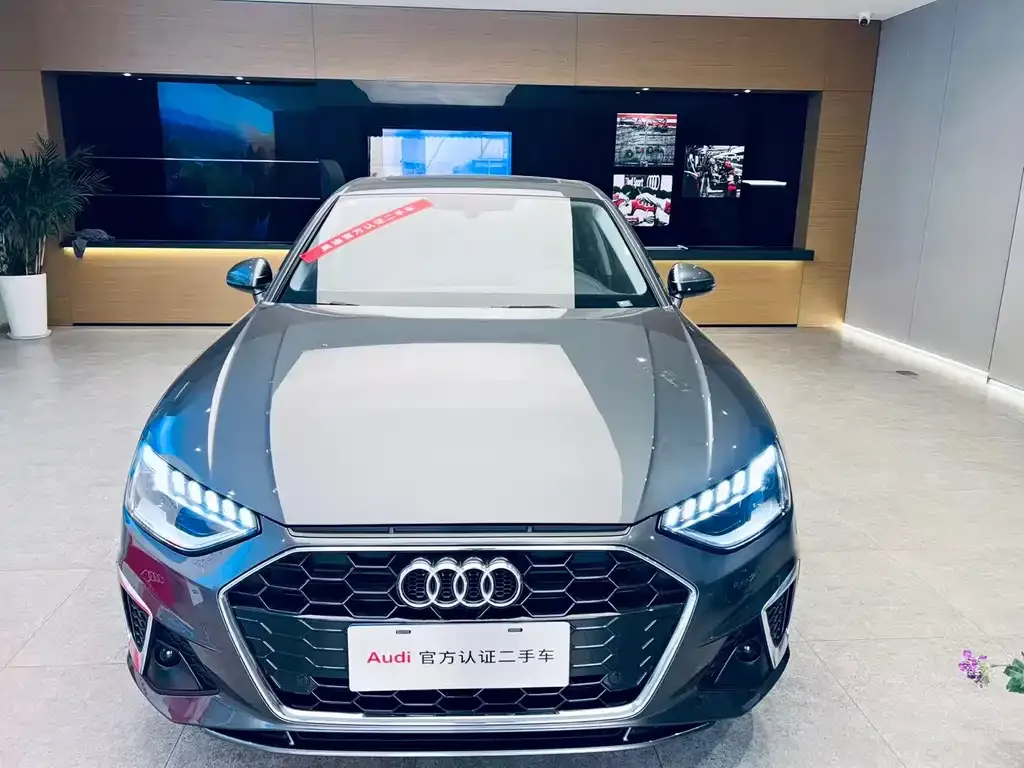 Audi A4L 2023 из CN, фото 2