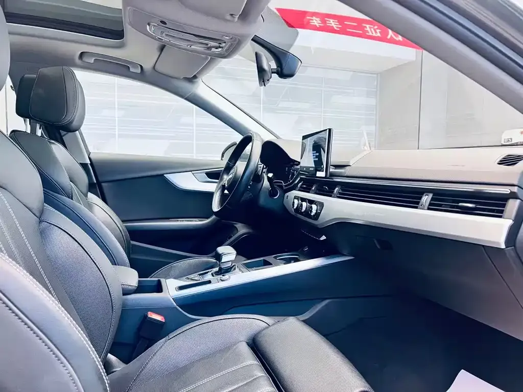 Audi A4L 2023 из CN, фото 8