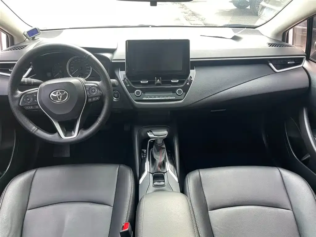 Toyota Corolla — фото 10