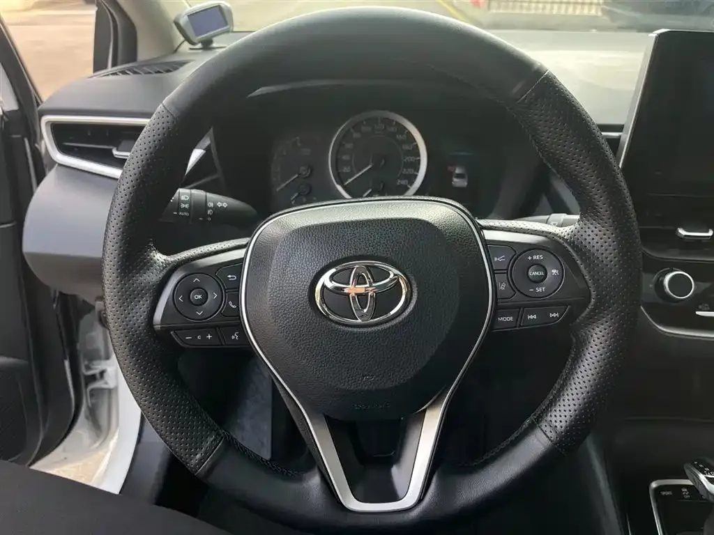 Toyota Corolla — фото 3