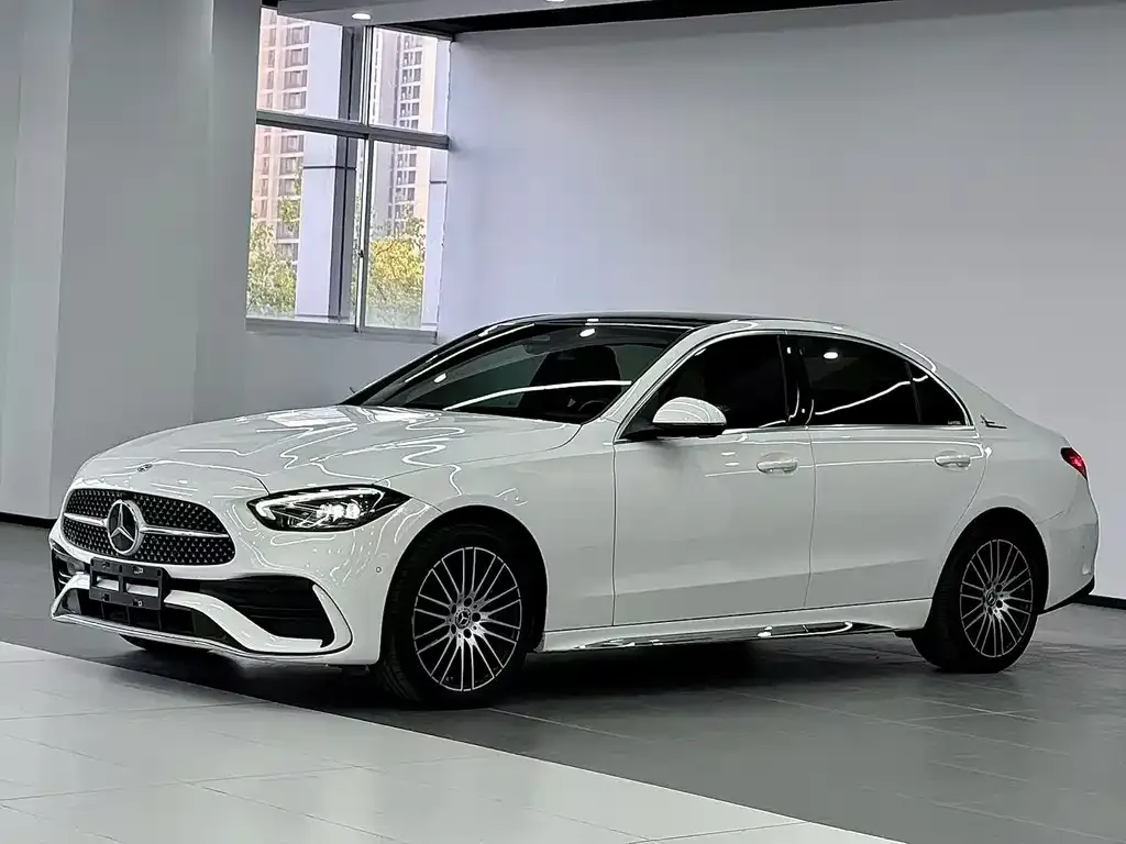 Mercedes-Benz C-Class — фото 1