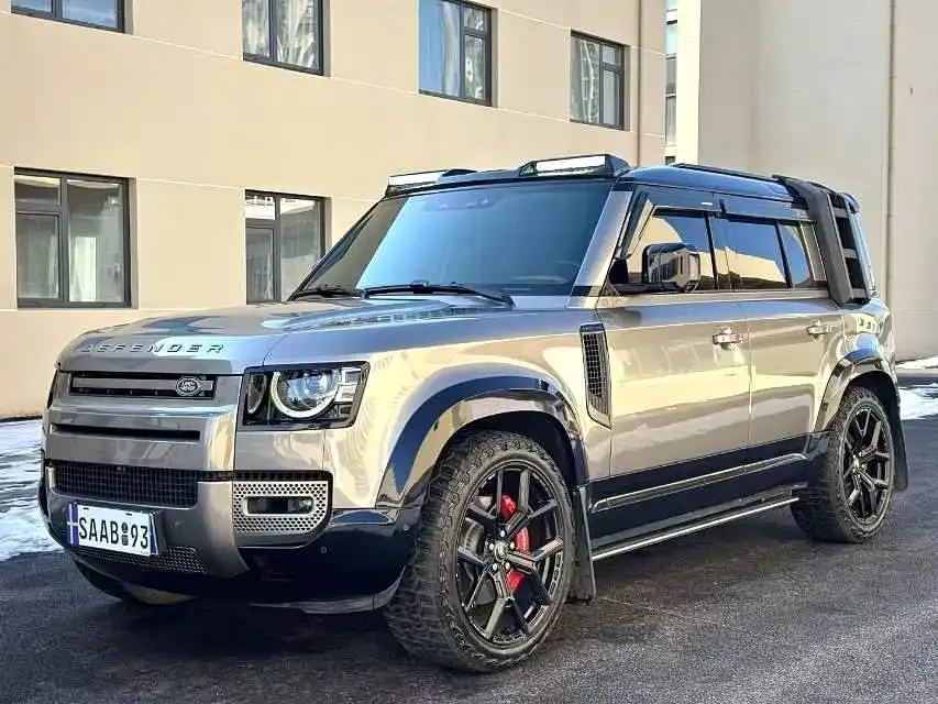 Land Rover Defender — фото 1
