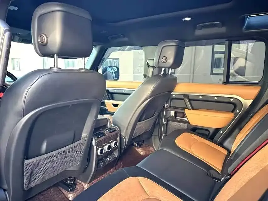 Land Rover Defender — фото 9