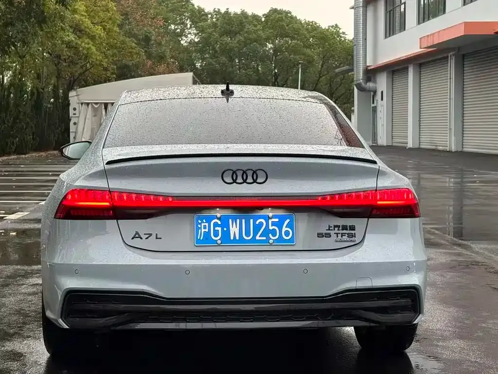 Audi A7L 2024 из CN, фото 7