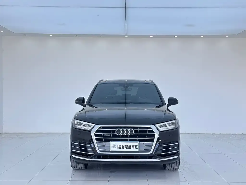 Audi Q5L 2021 из CN, фото 2